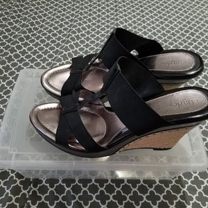 Charles David Wedge Shoe